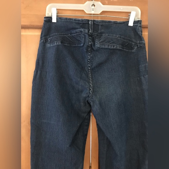 Not Your Daughters Jeans Tuck Technology Size 8 - Picture 4 of 7